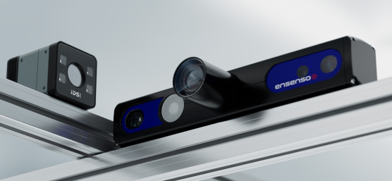 Two 3D cameras on a metal rail