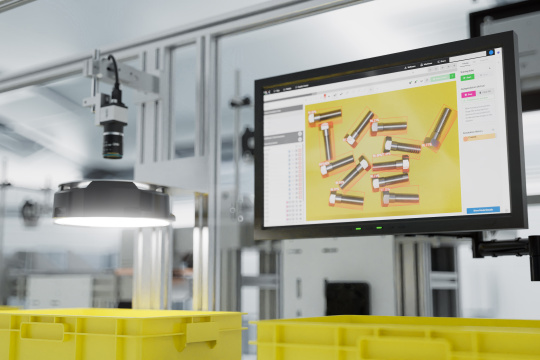 AI-supported object recognition with uEye Live camera in industrial use.