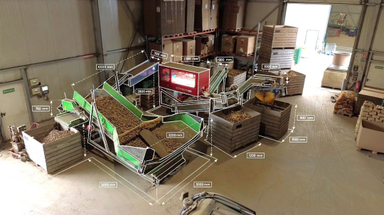 Farmsort.one is integrated into an existing potato sorting line with a defined material flow.