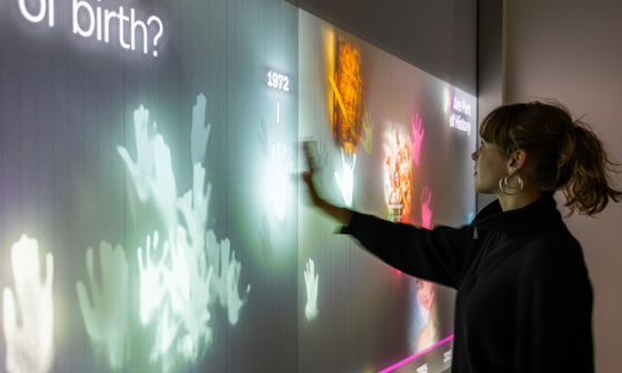 Interactive media wall with image processing and real‑time data visualization