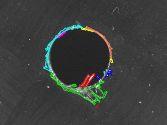 Inspection of drill holes and machined edges in fibre-plastic composites