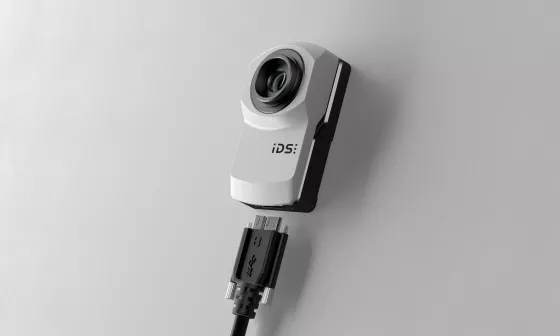 IDS uEye XC autofocus camera with connection cable