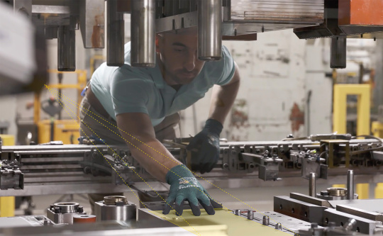 Avoidance of incidents by checking the position of components