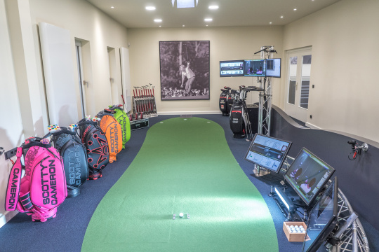 Each Tech:Ex Putting studio is equipped with four USB 2 uEye LE cameras from IDS Imaging Development Systems