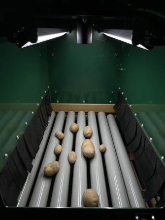Karevo DUO85, an AI-based potato sorting system for smart farming applications